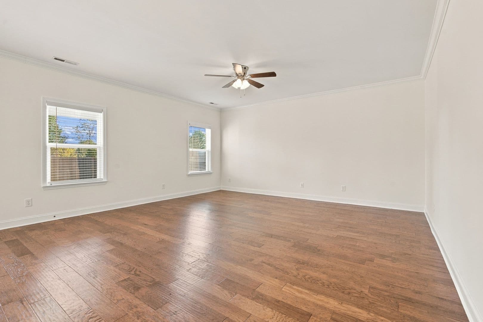 Athens House: 24518 Beacon Circle