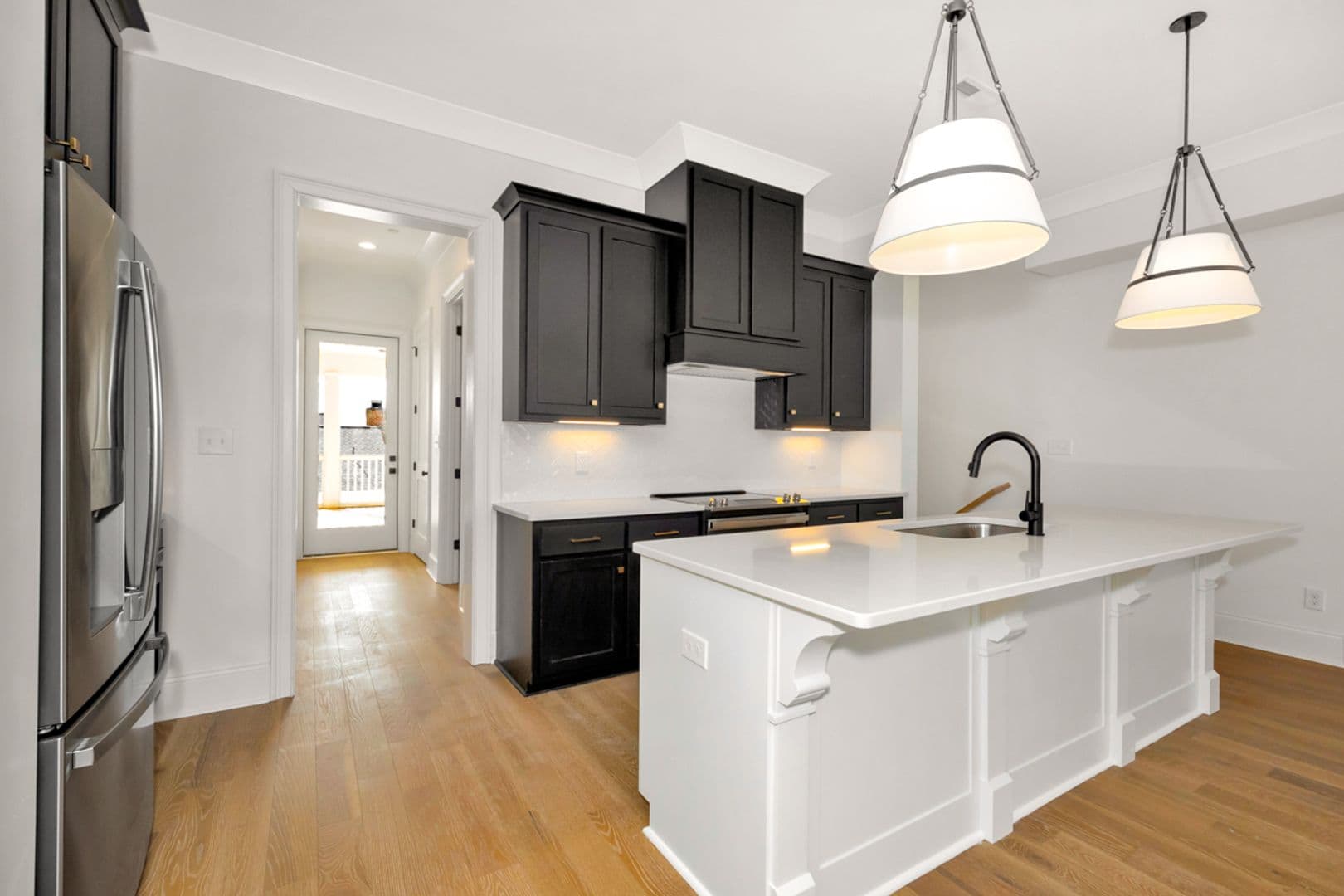 Madison Townhome: 199 Mission Street