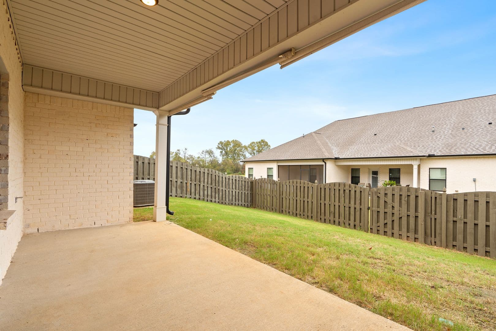 Huntsville House: 432 Ripple Lake SW