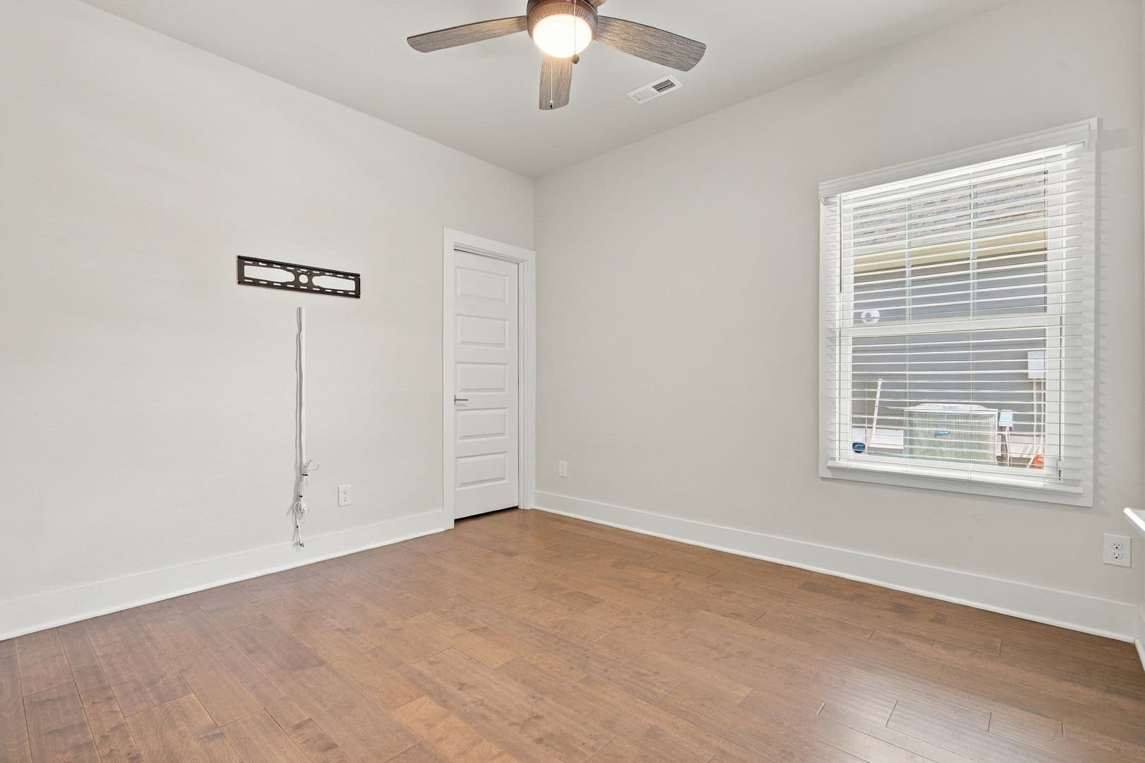 Huntsville House: 151 Bridgestone Drive NE