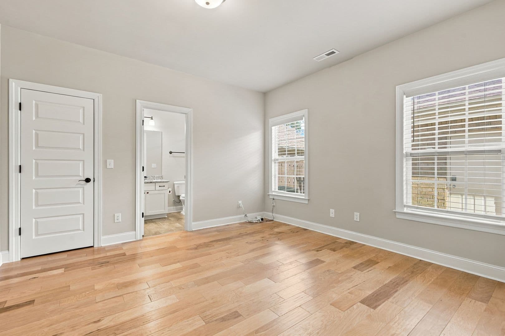 Huntsville House: 1040 Cresent Falls