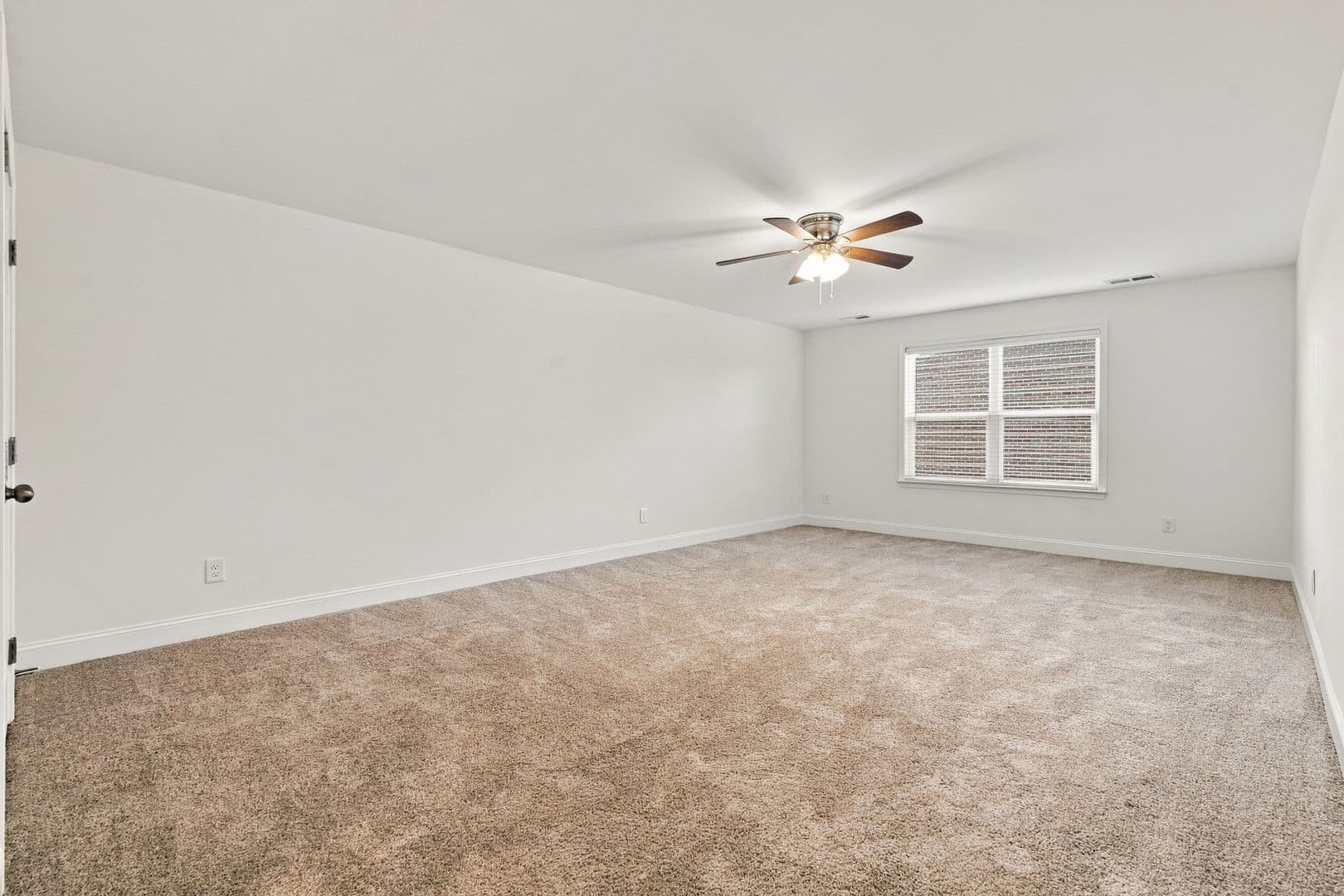 Athens House: 24518 Beacon Circle