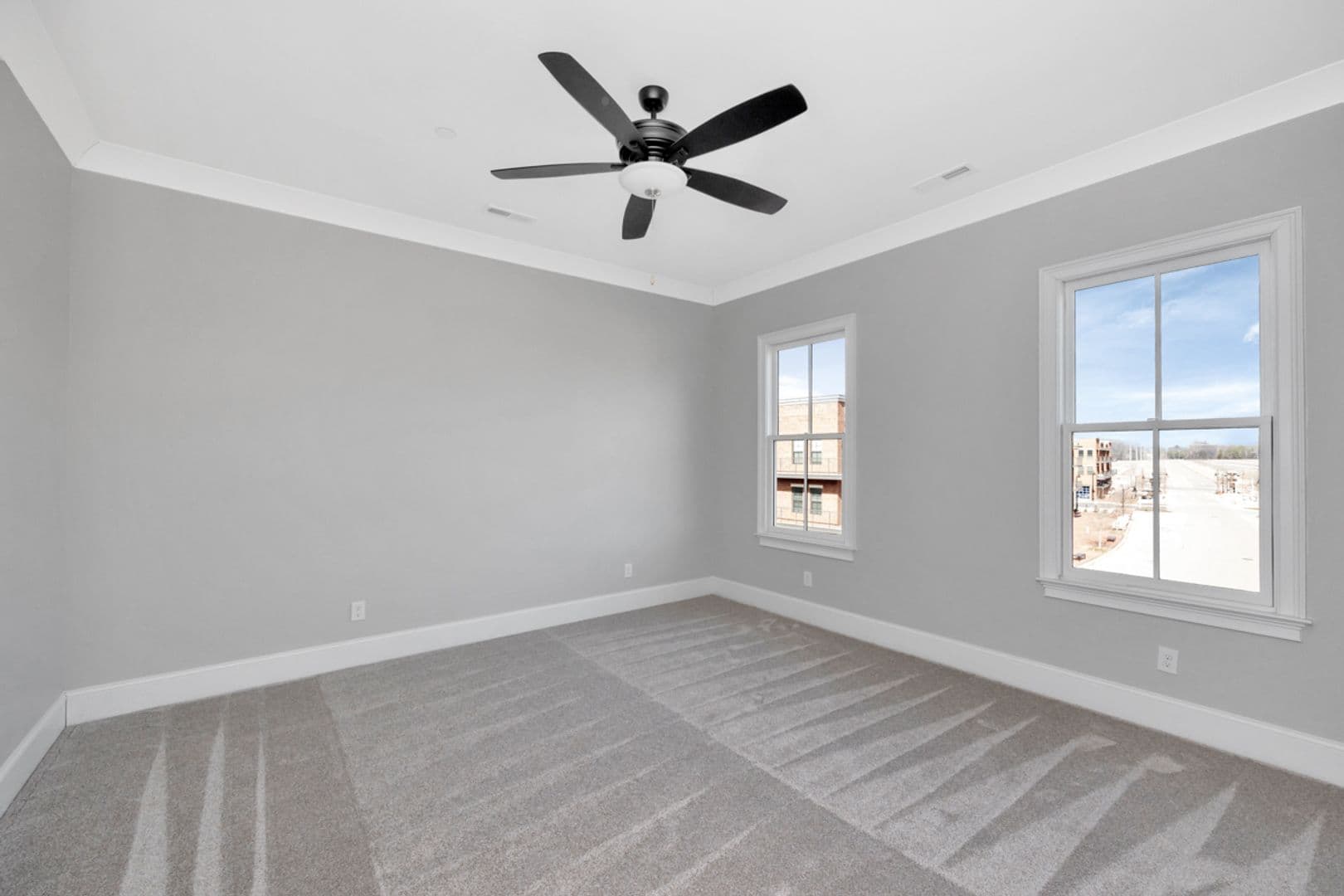 Madison Townhome: 199 Mission Street