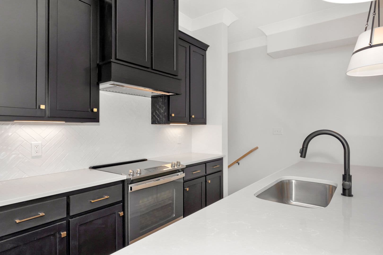 Madison Townhome: 199 Mission Street