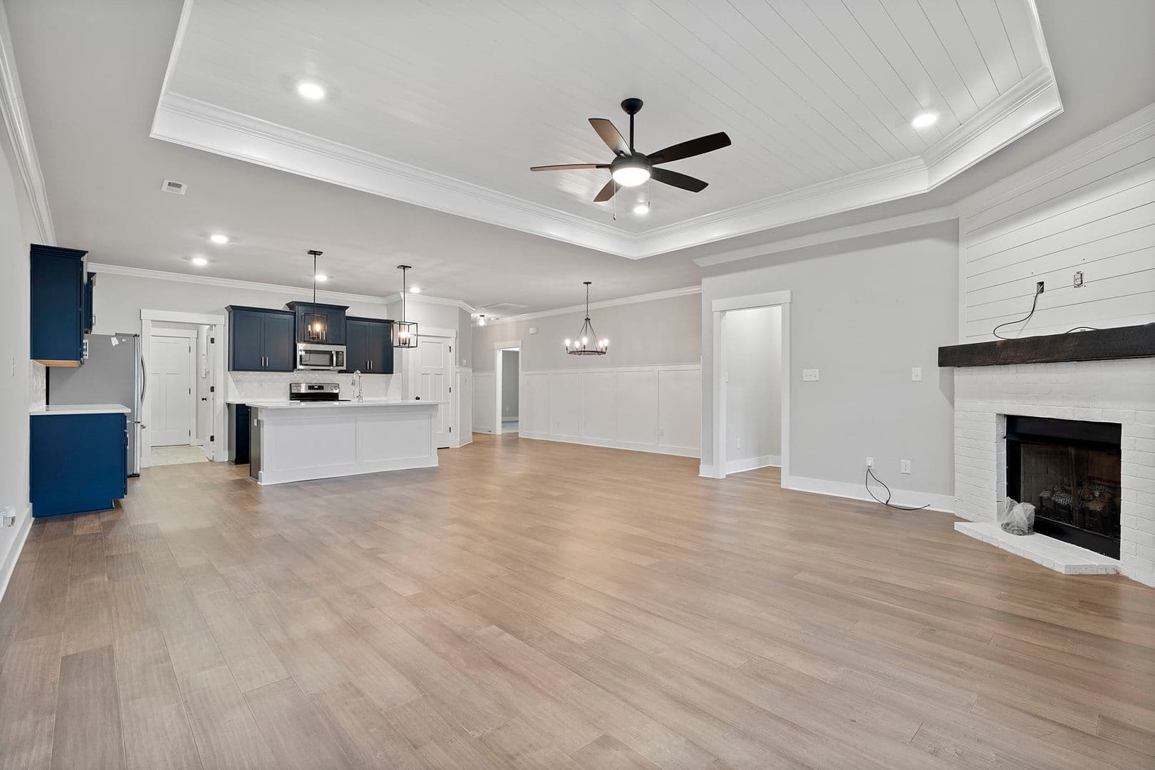Huntsville House: 432 Ripple Lake SW