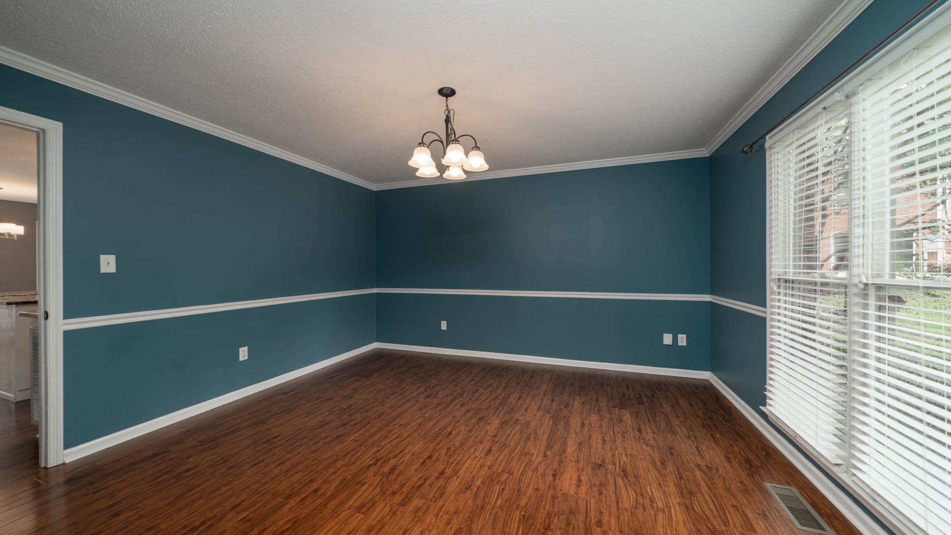 Huntsville House: 221 Stone Valley Drive