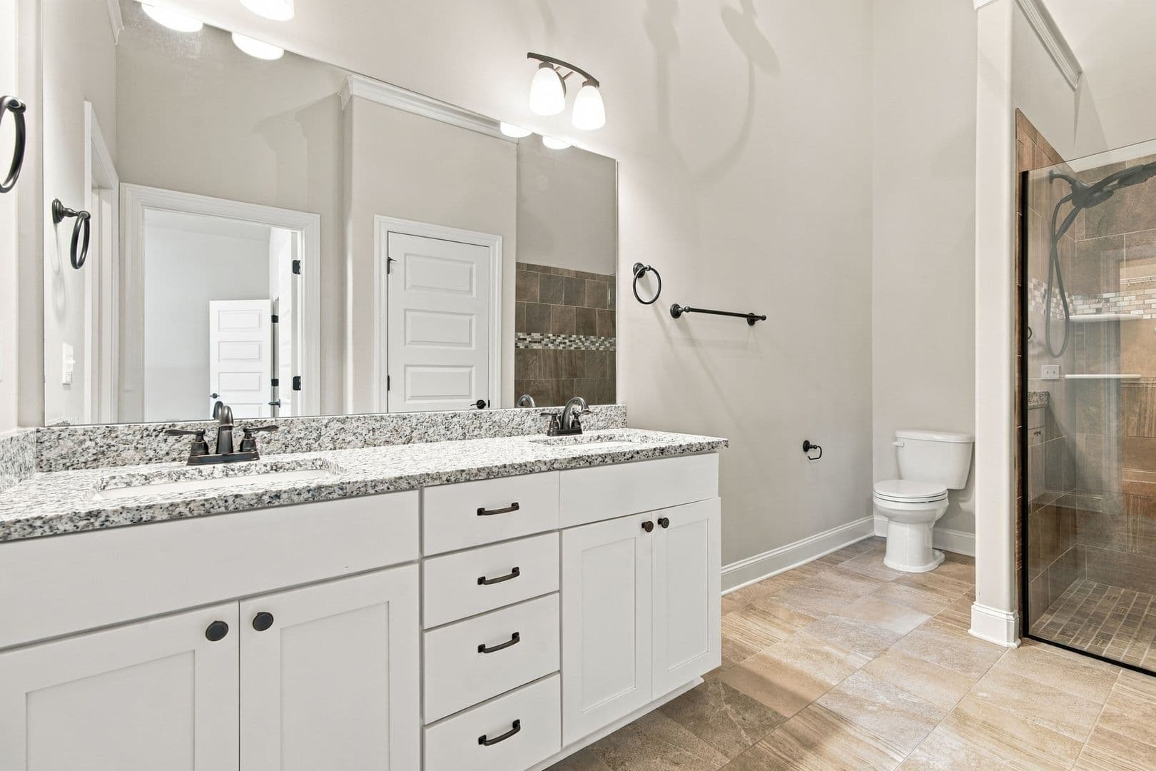 Huntsville House: 1040 Cresent Falls