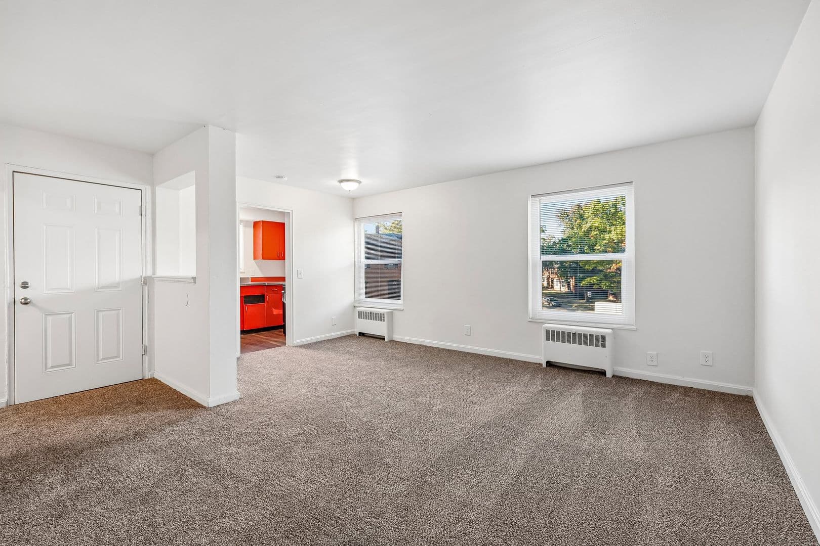 Cincinnati Apartment: 1992 E Seymour Ave