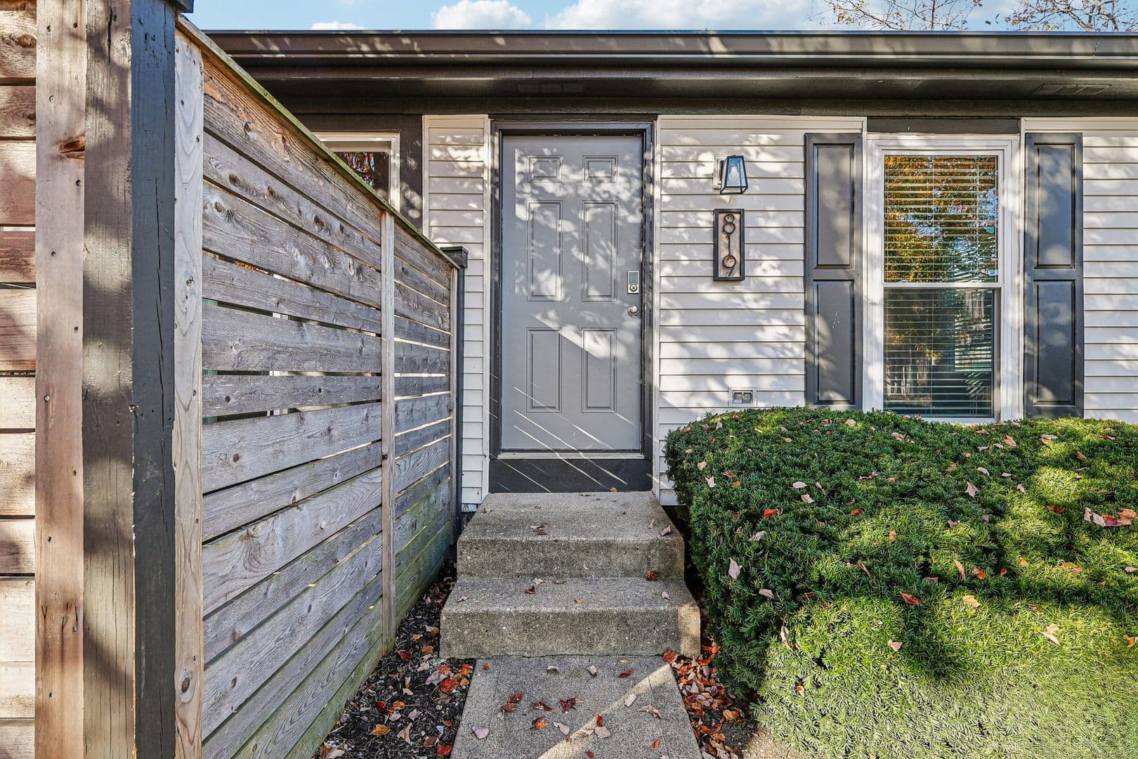 Cincinnati Apartment: 860 Deerfield Blvd.