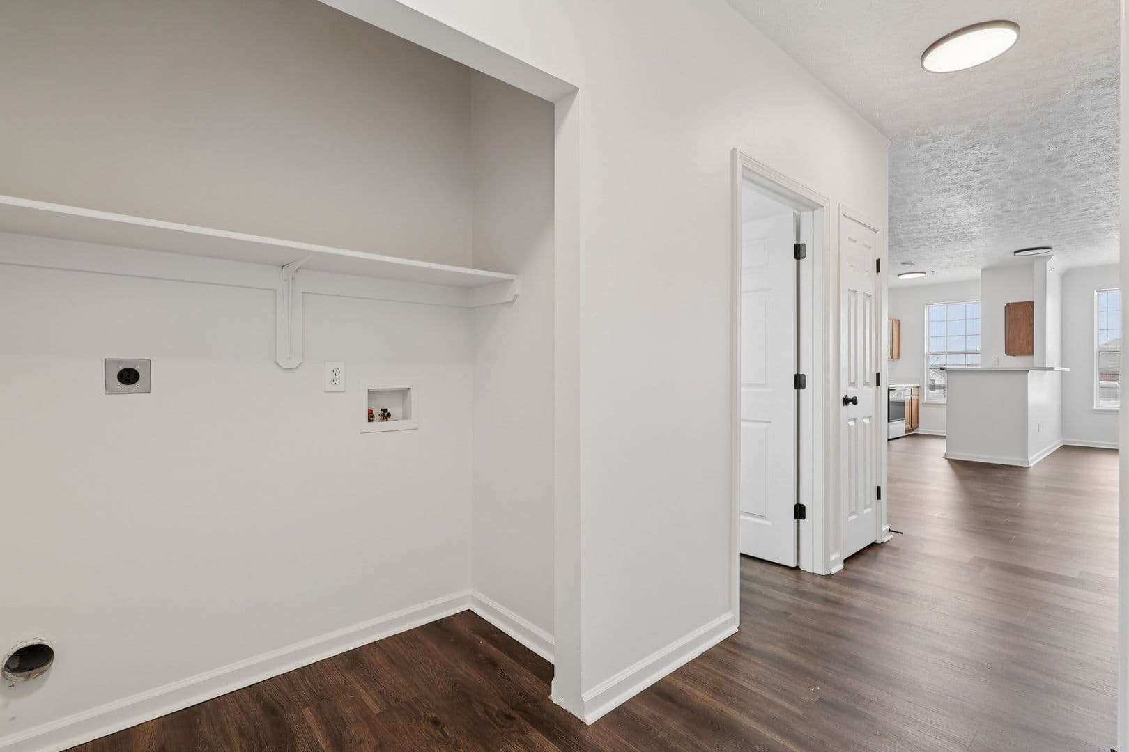 Hamilton Apartment: 3298 Reflection Pointe