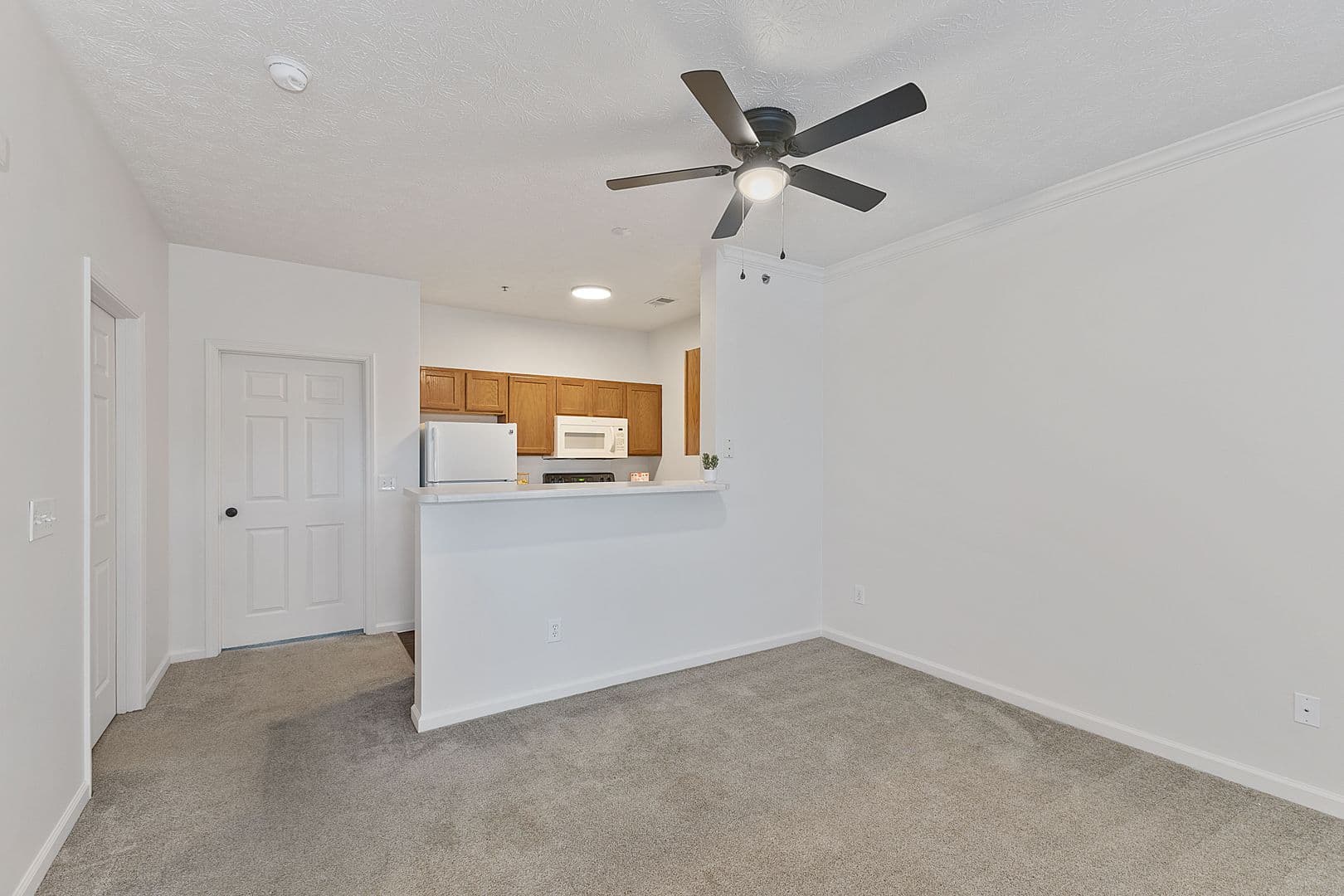 Hamilton Apartment: 3298 Reflection Pointe
