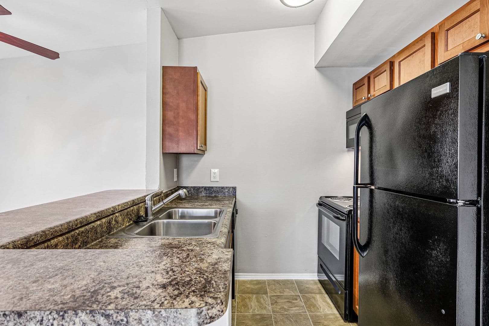 Cincinnati Apartment: 860 Deerfield Blvd.