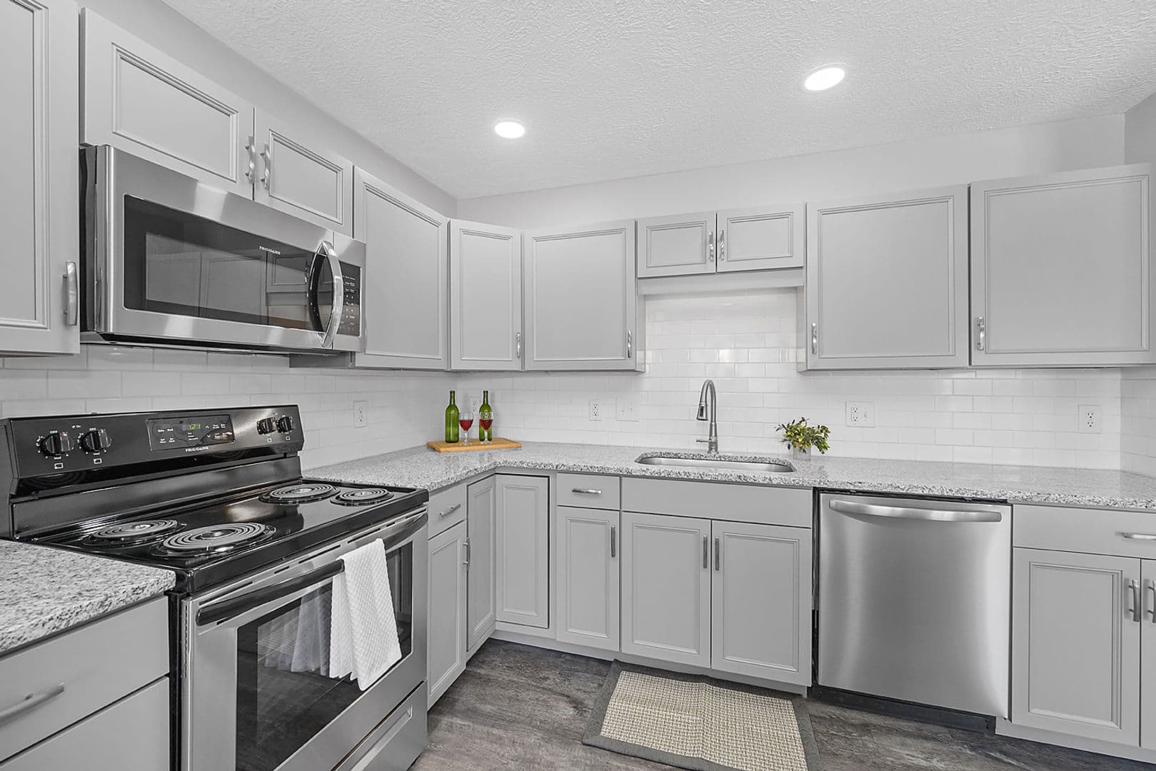 Cincinnati Apartment: 5411 Blue Sky Drive
