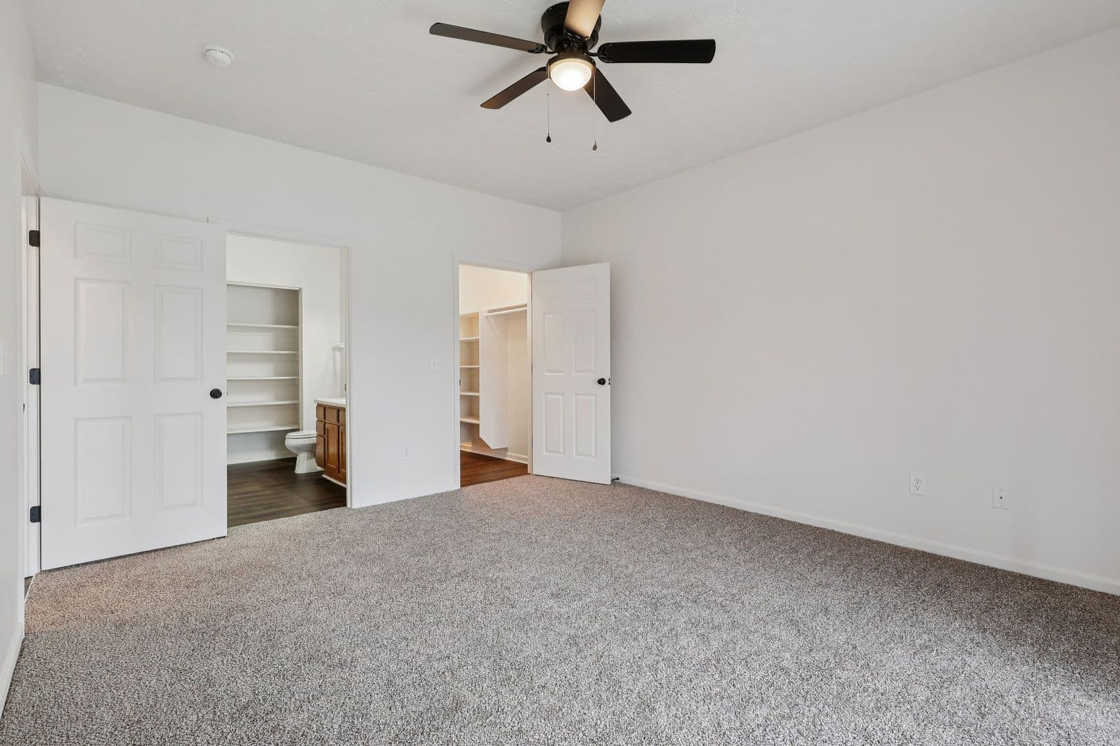 Hamilton Apartment: 3298 Reflection Pointe