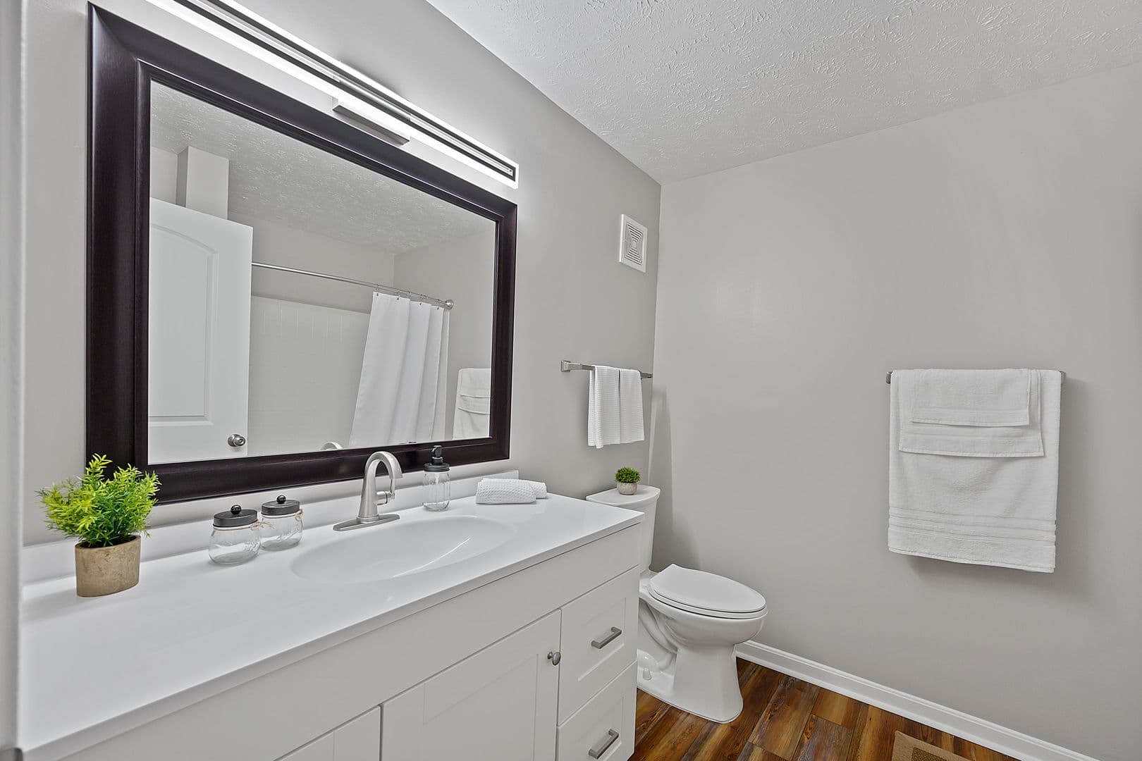 Hamilton Apartment: 5 Fall Wood Drive