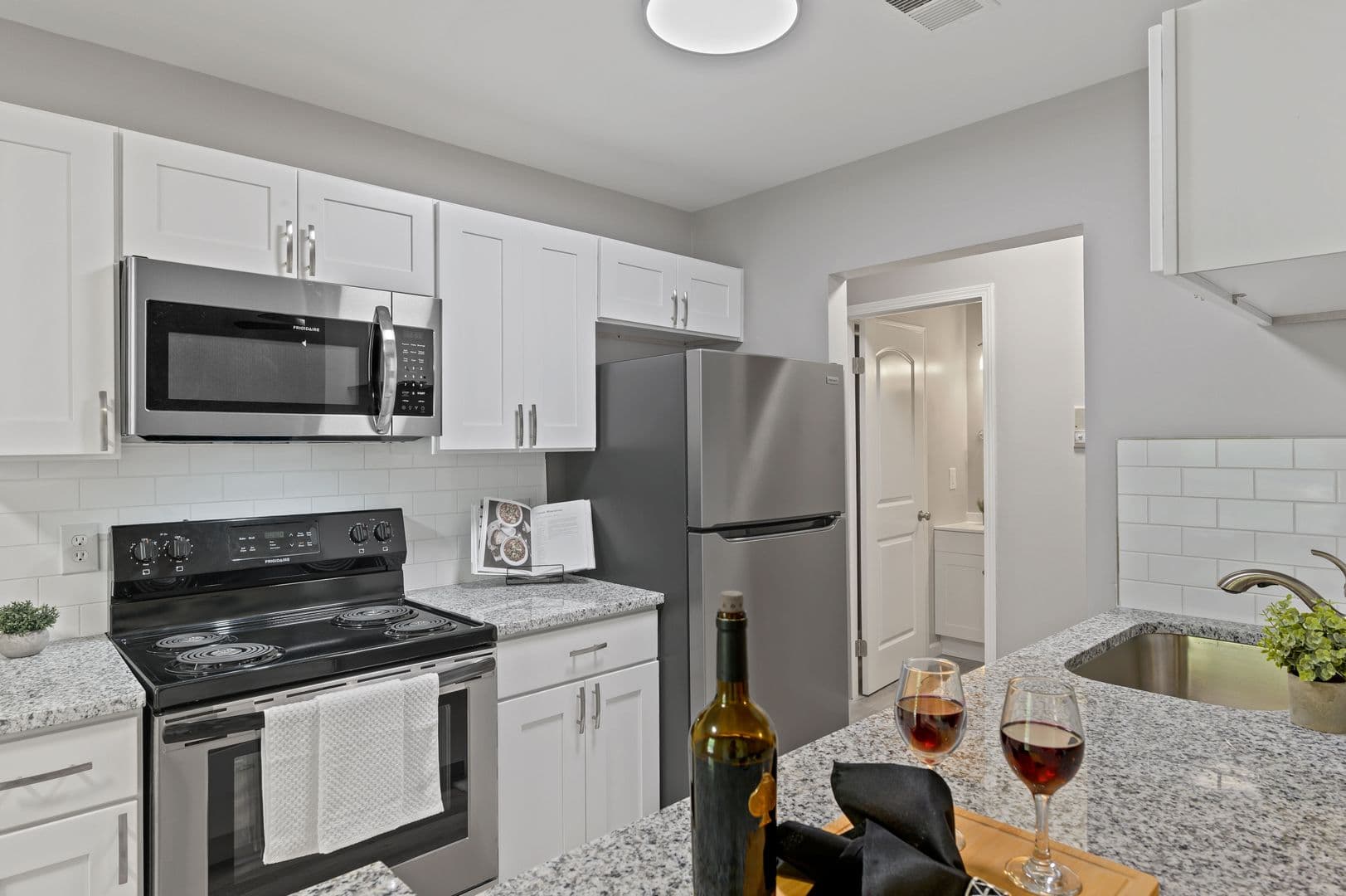 Cincinnati Apartment: 860 Deerfield Blvd.