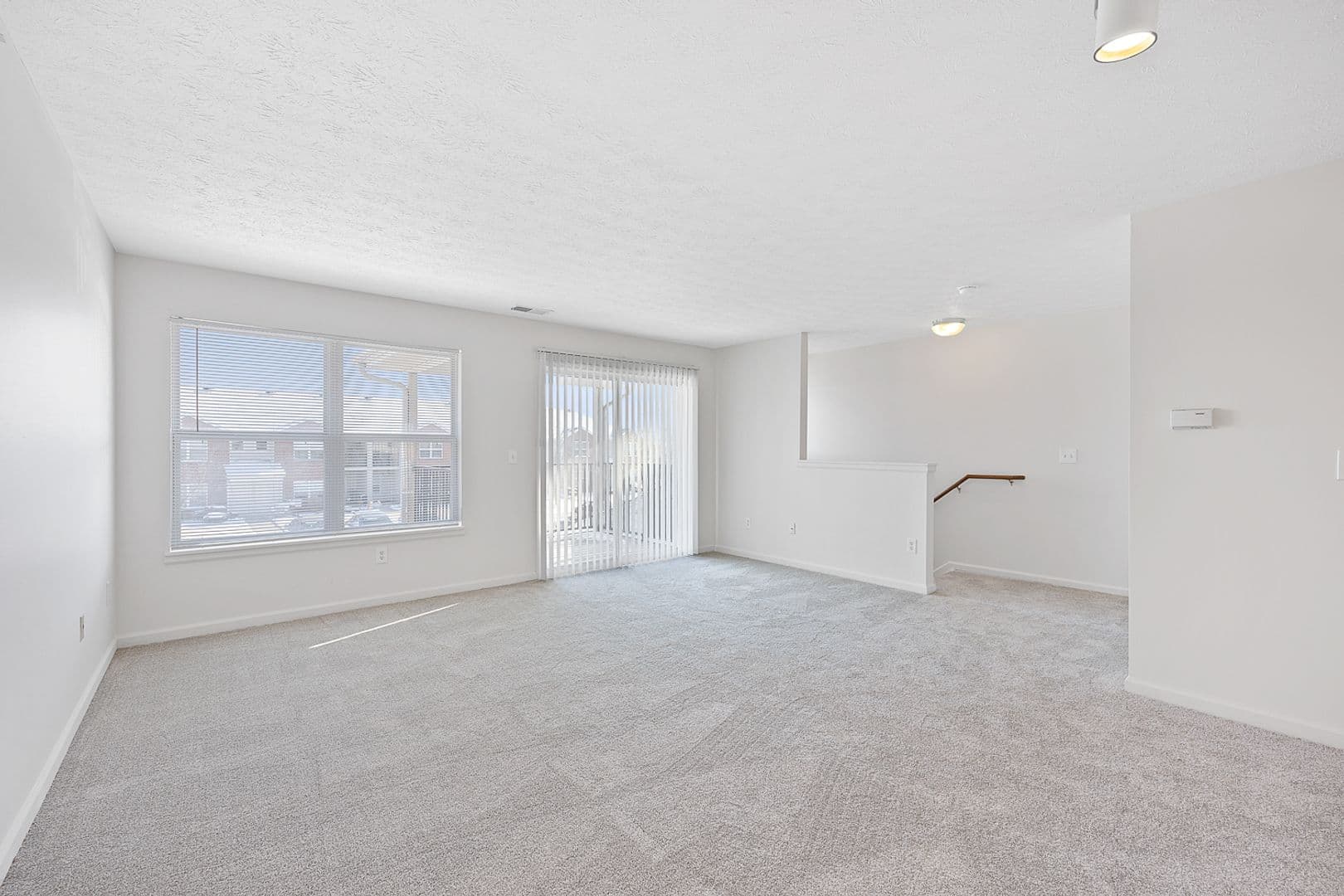 Hamilton Apartment: 5 Fall Wood (KWX)