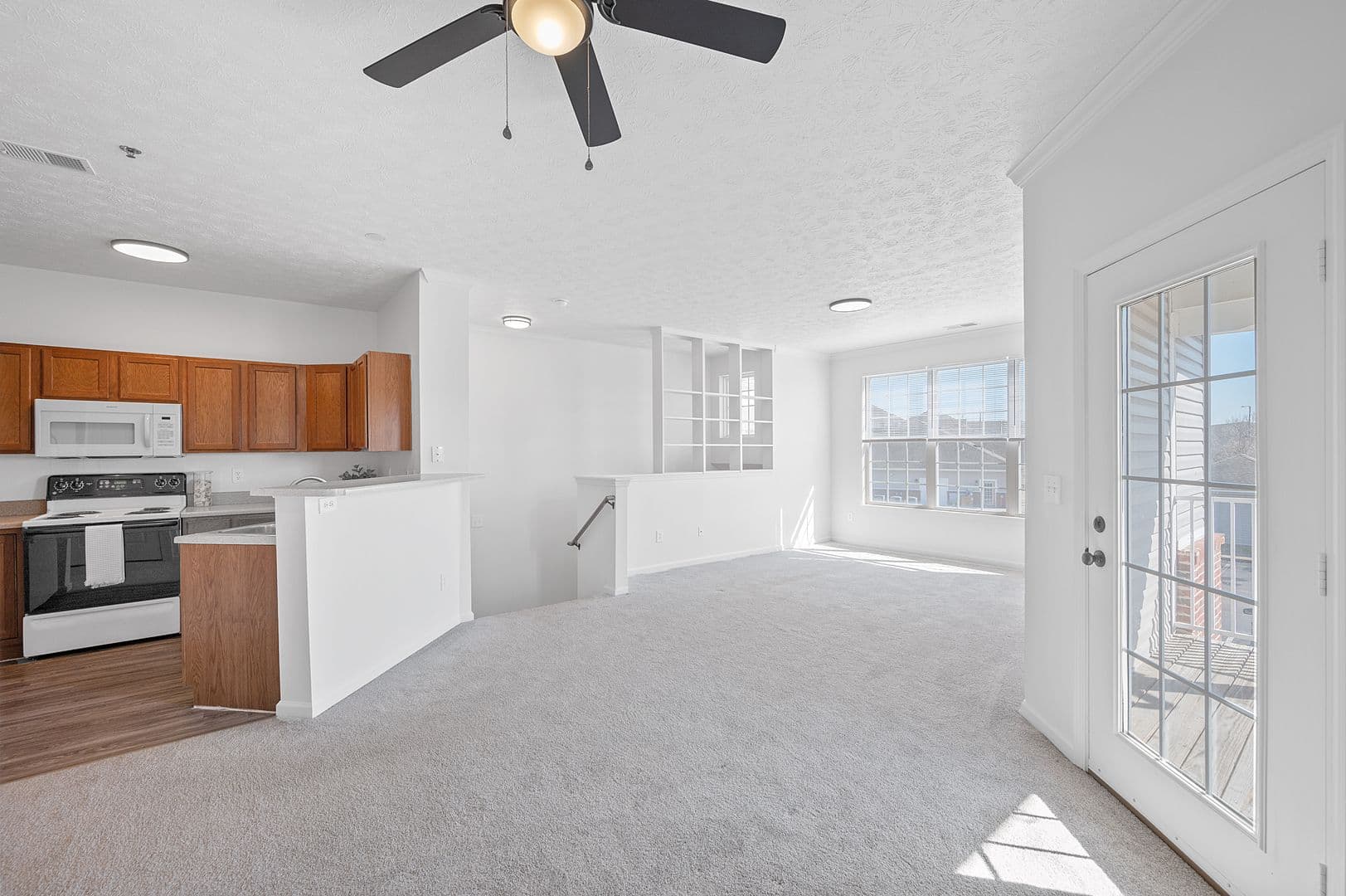 Hamilton Apartment: 3298 Reflection Pointe