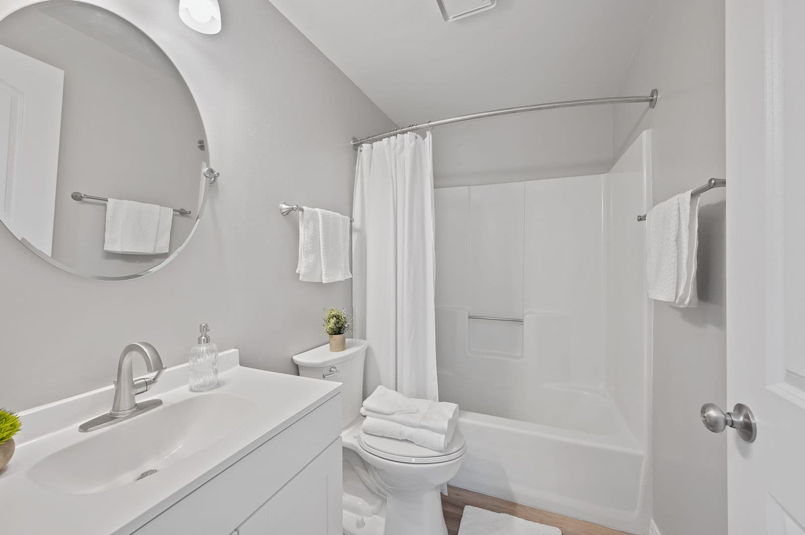 Cincinnati Apartment: 860 Deerfield Blvd.