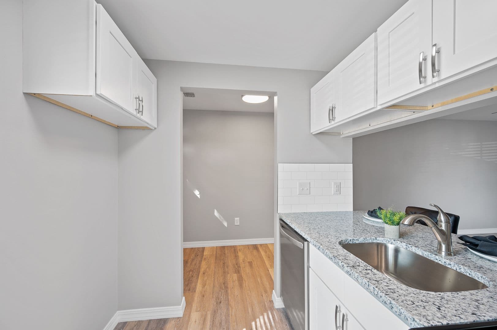 Cincinnati Apartment: 860 Deerfield Blvd.