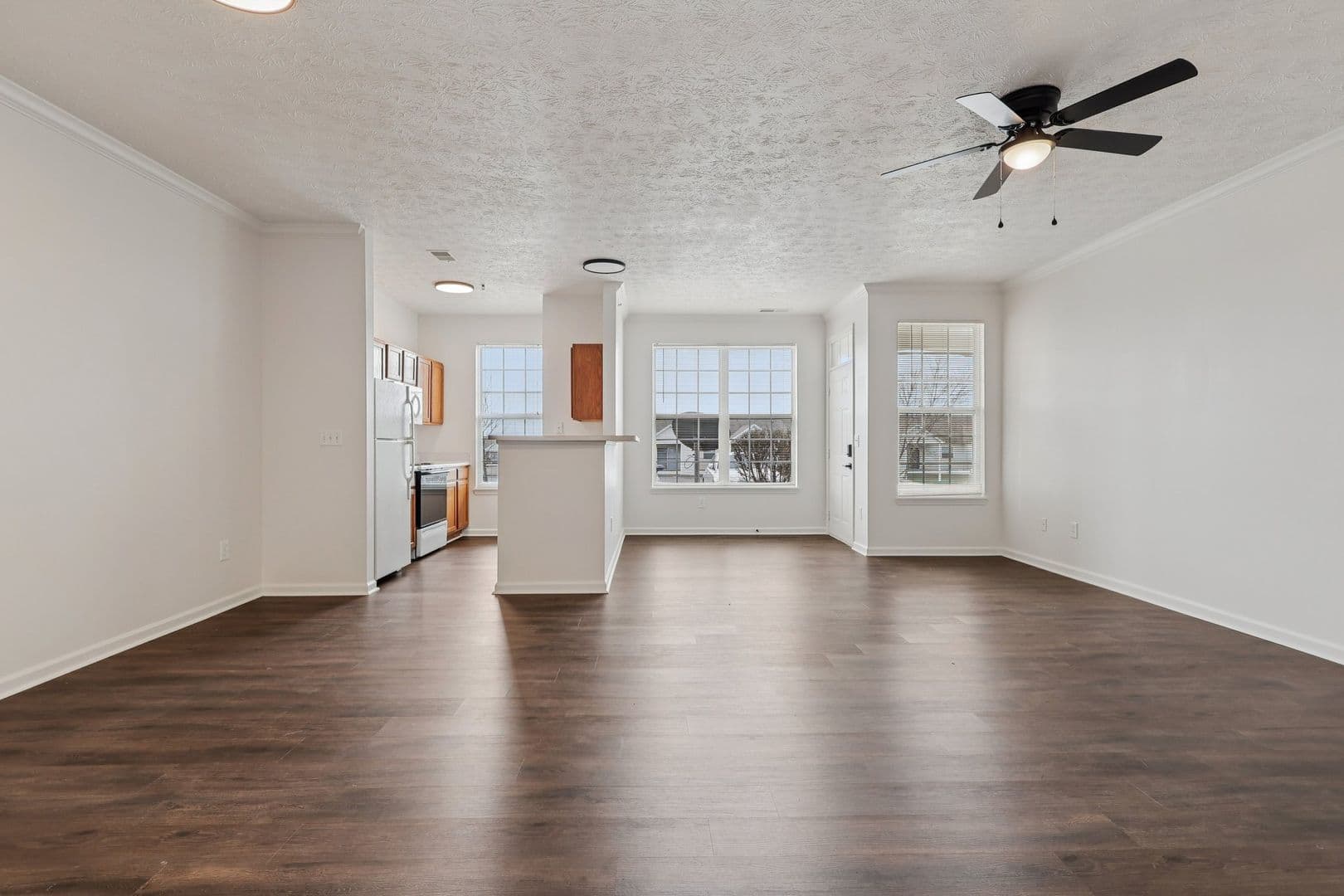 Hamilton Apartment: 3298 Reflection Pointe