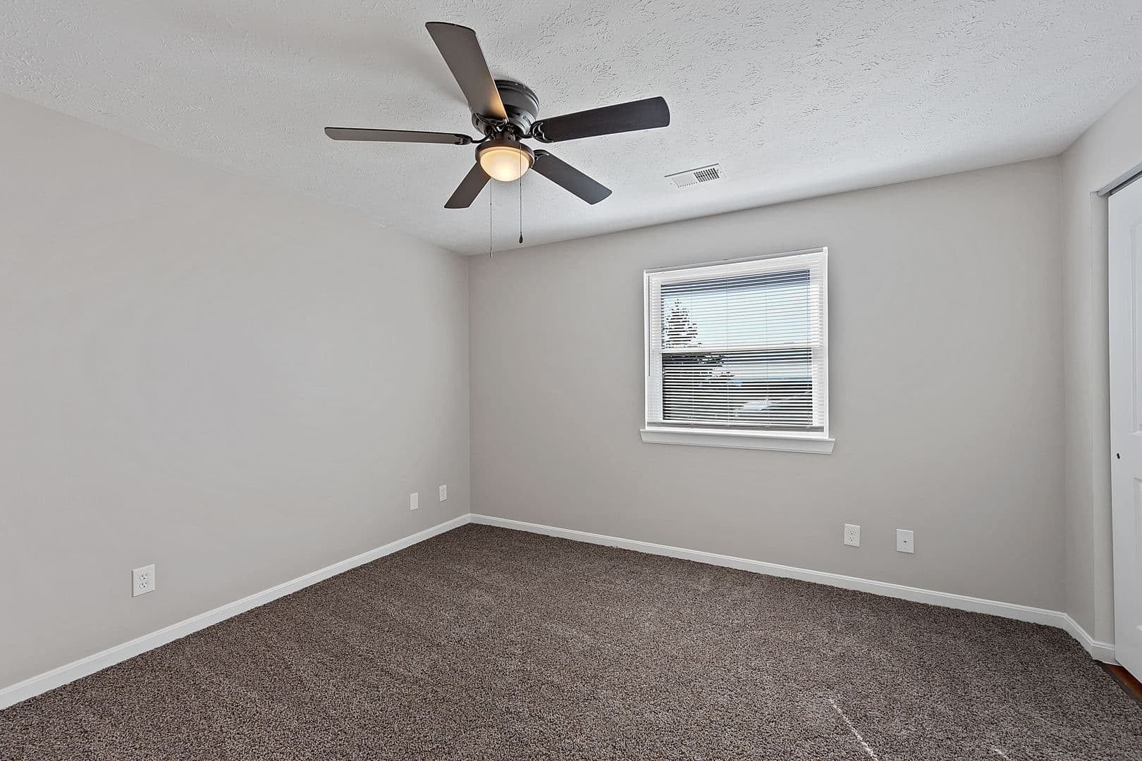 Hamilton Apartment: 5 Fall Wood Drive
