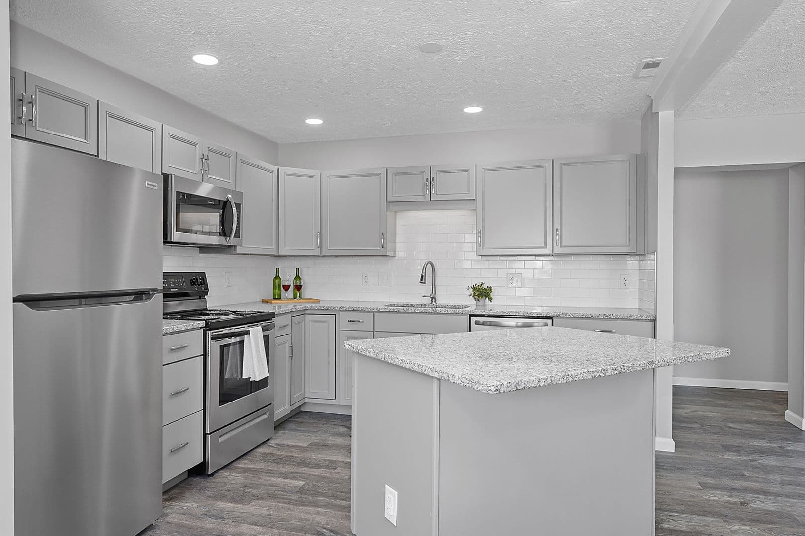 Cincinnati Apartment: 5411 Blue Sky Drive