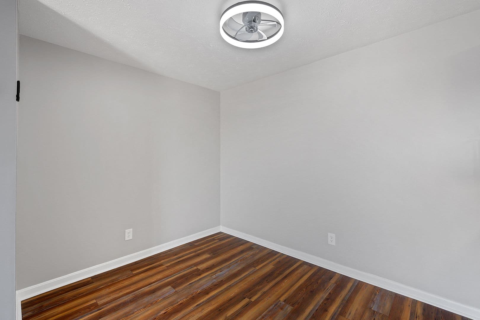 Hamilton Apartment: 5 Fall Wood Drive
