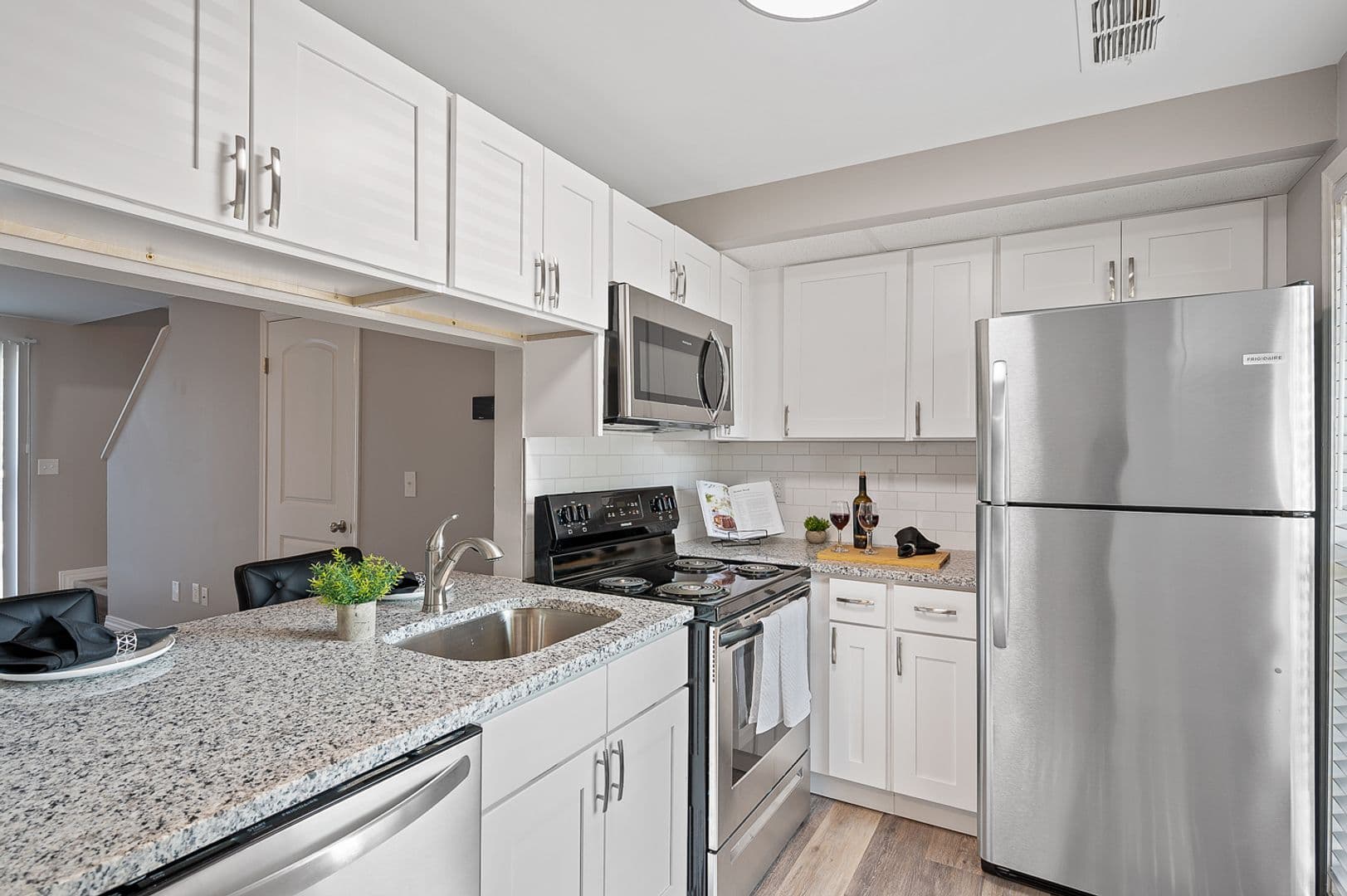 Cincinnati Apartment: 860 Deerfield Blvd.