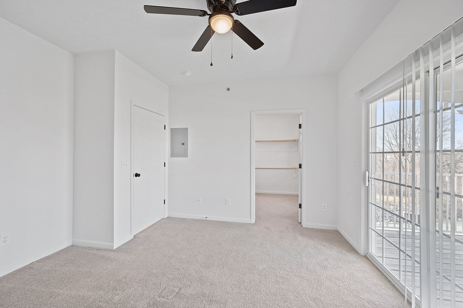 Hamilton Apartment: 3298 Reflection Pointe