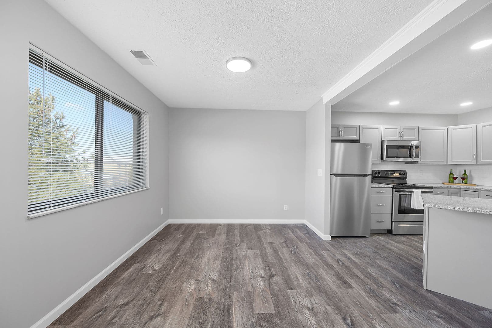 Cincinnati Apartment: 5411 Blue Sky Drive