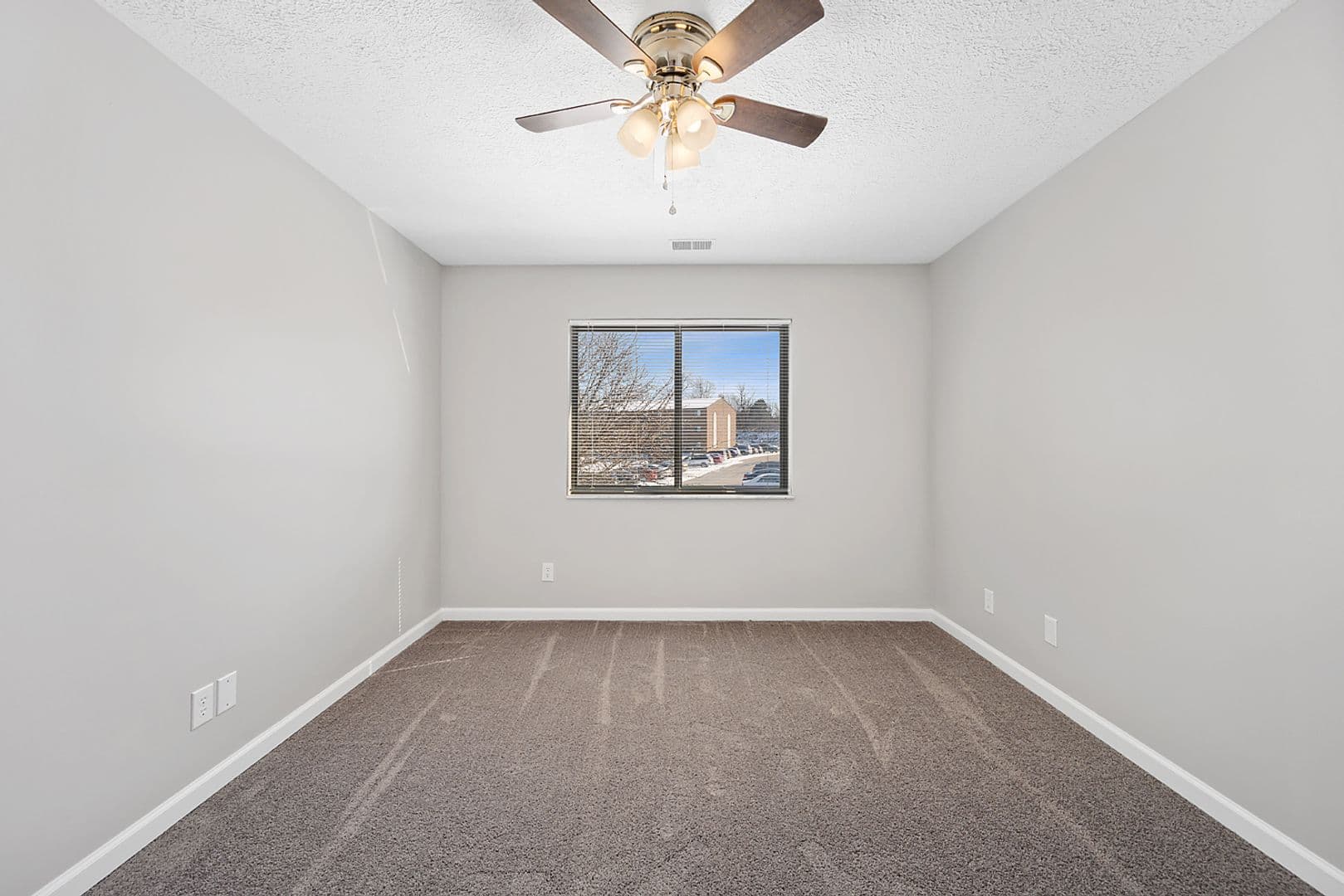 Cincinnati Apartment: 5411 Blue Sky Drive