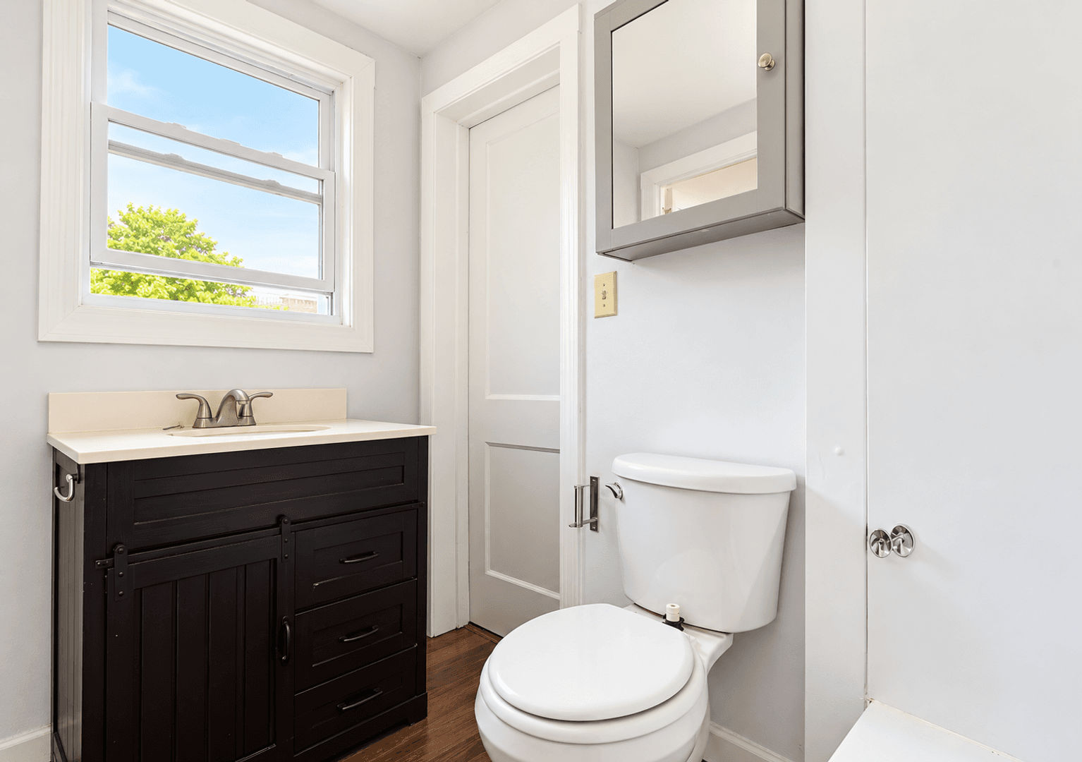 Pittsburgh Apartment: 2309 Tilbury Ave