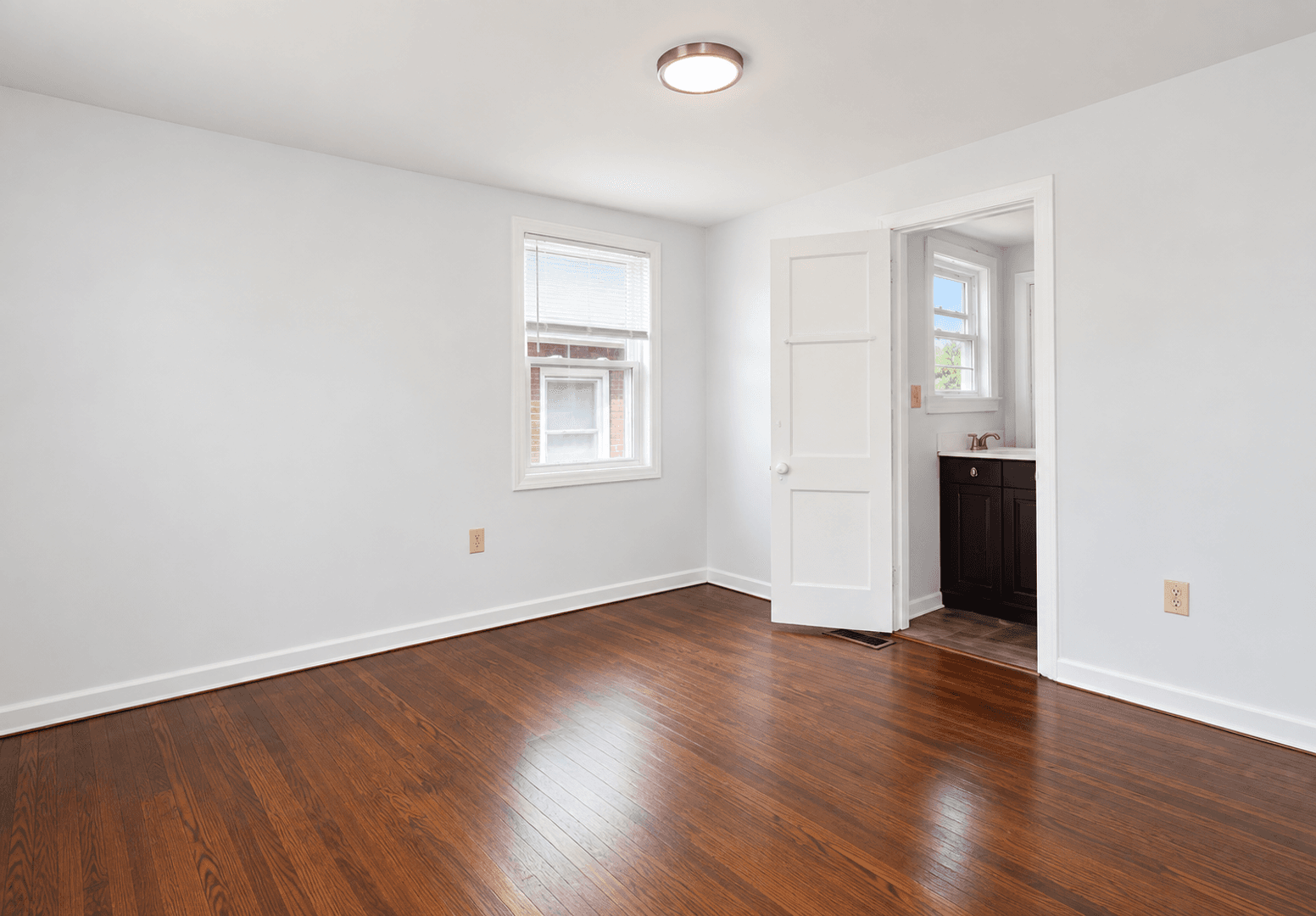 Pittsburgh Apartment: 2309 Tilbury Ave