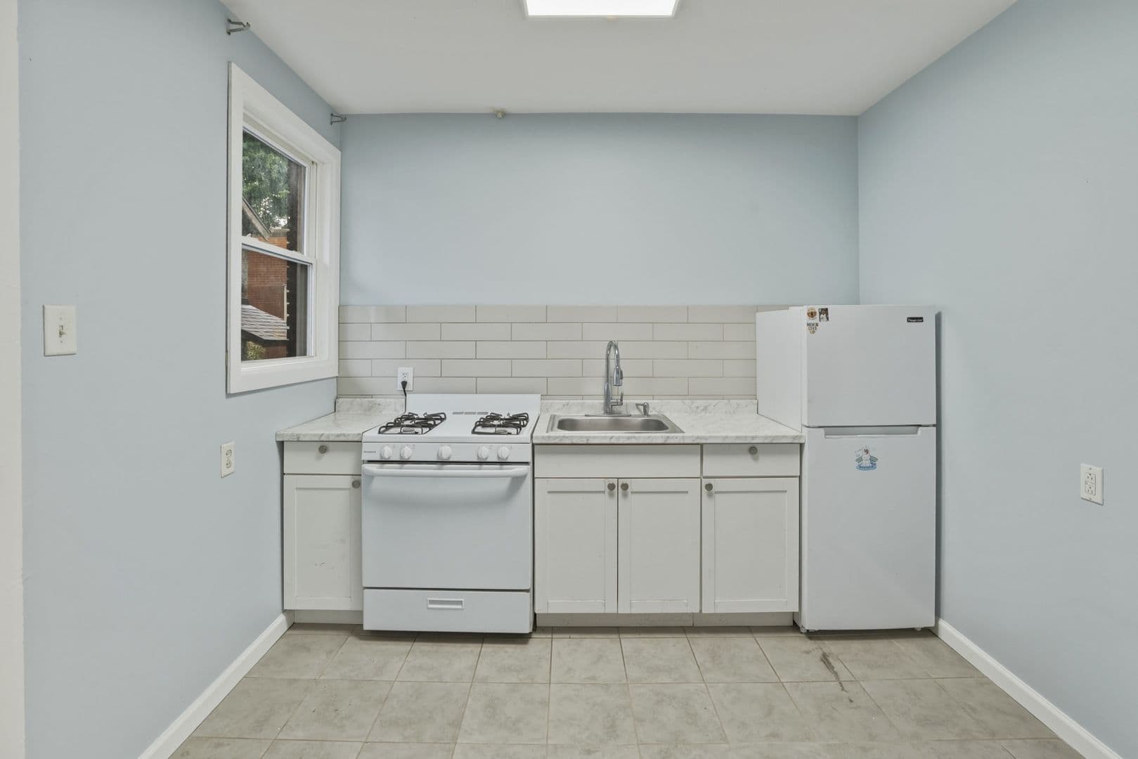 Pittsburgh Apartment: 2301 Murray Ave, Pittsburgh, PA 15217 Floor 1
