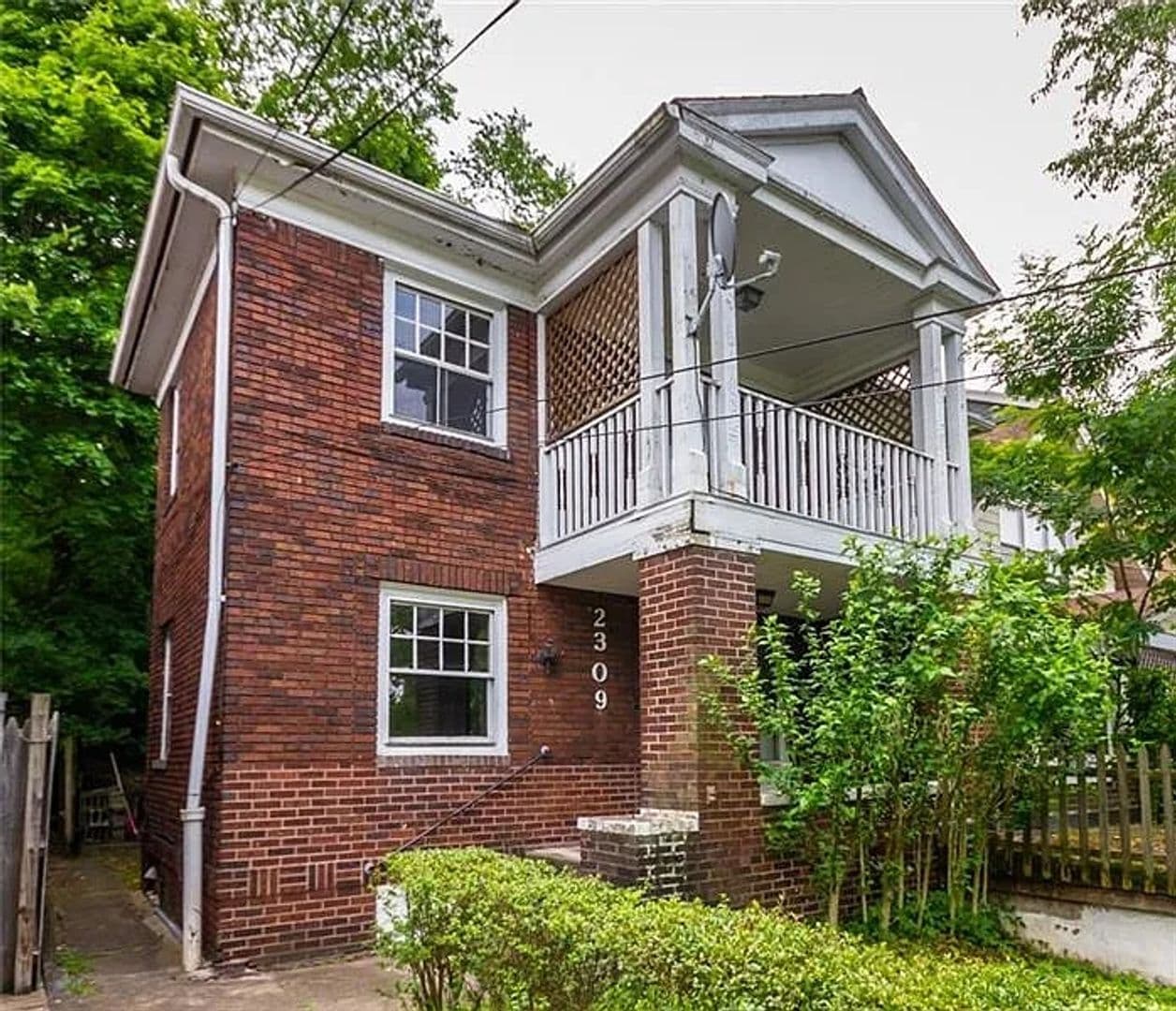 Pittsburgh Apartment: 2309 Tilbury Ave
