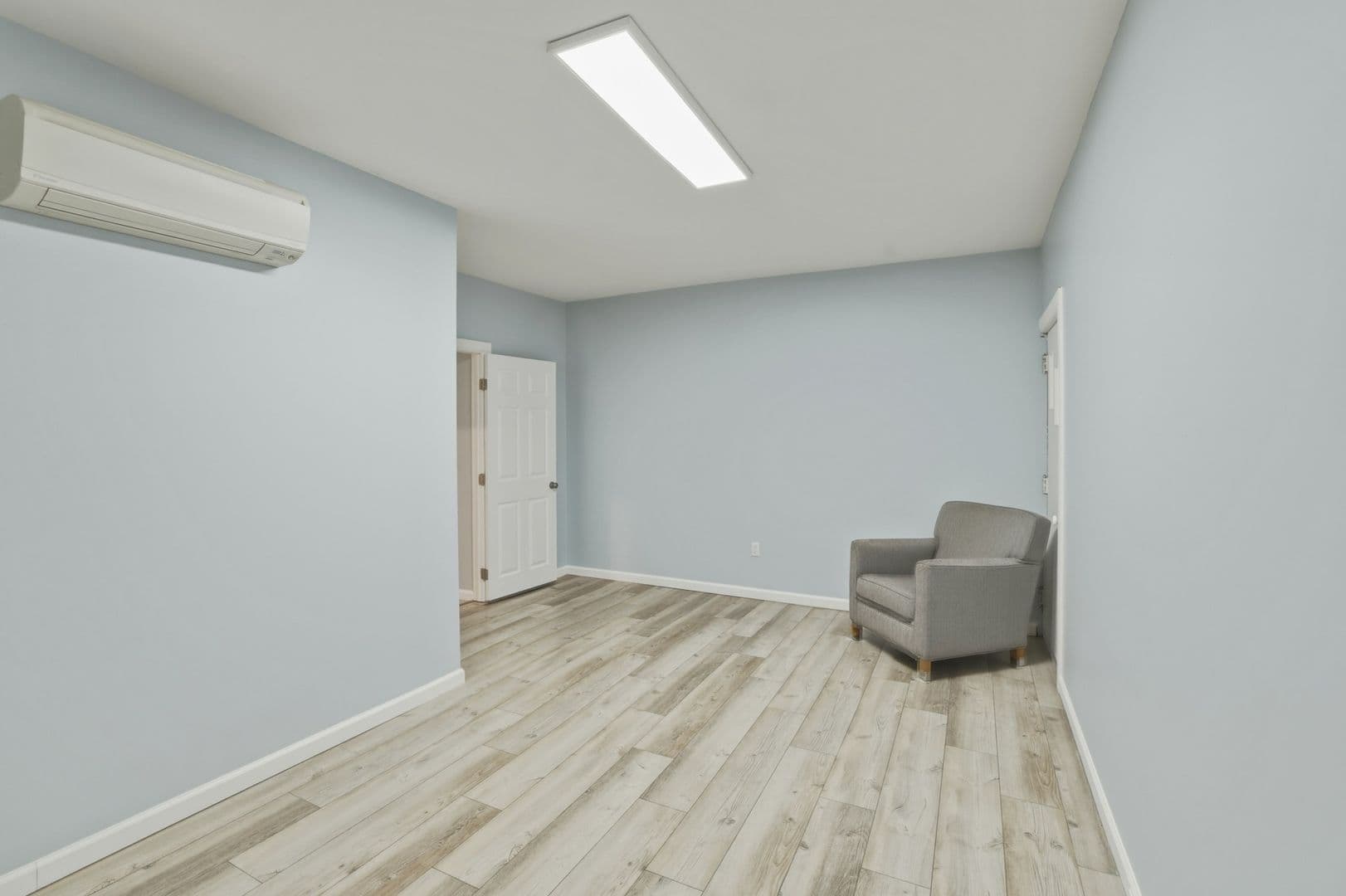 Pittsburgh Apartment: 2301 Murray Ave, Pittsburgh, PA 15217 Floor 1