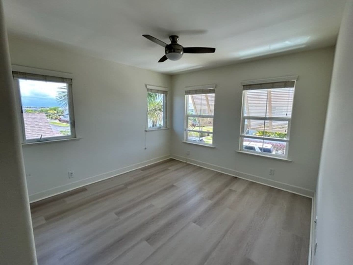 Ewa Beach House: 91-1210 Kaikohola Street