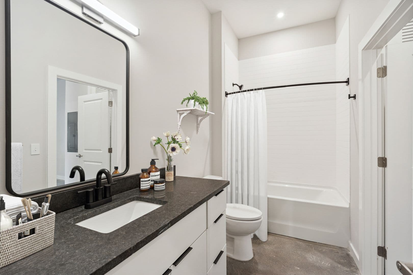 Nashville Apartment: 677 Vernon Avenue