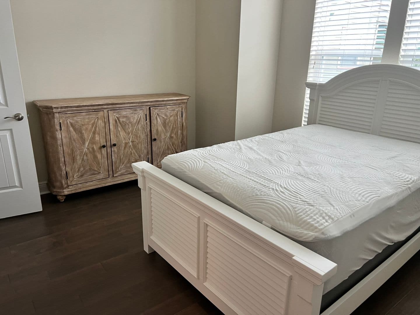 Tampa Apartment: 115 N Arrawana Ave #7