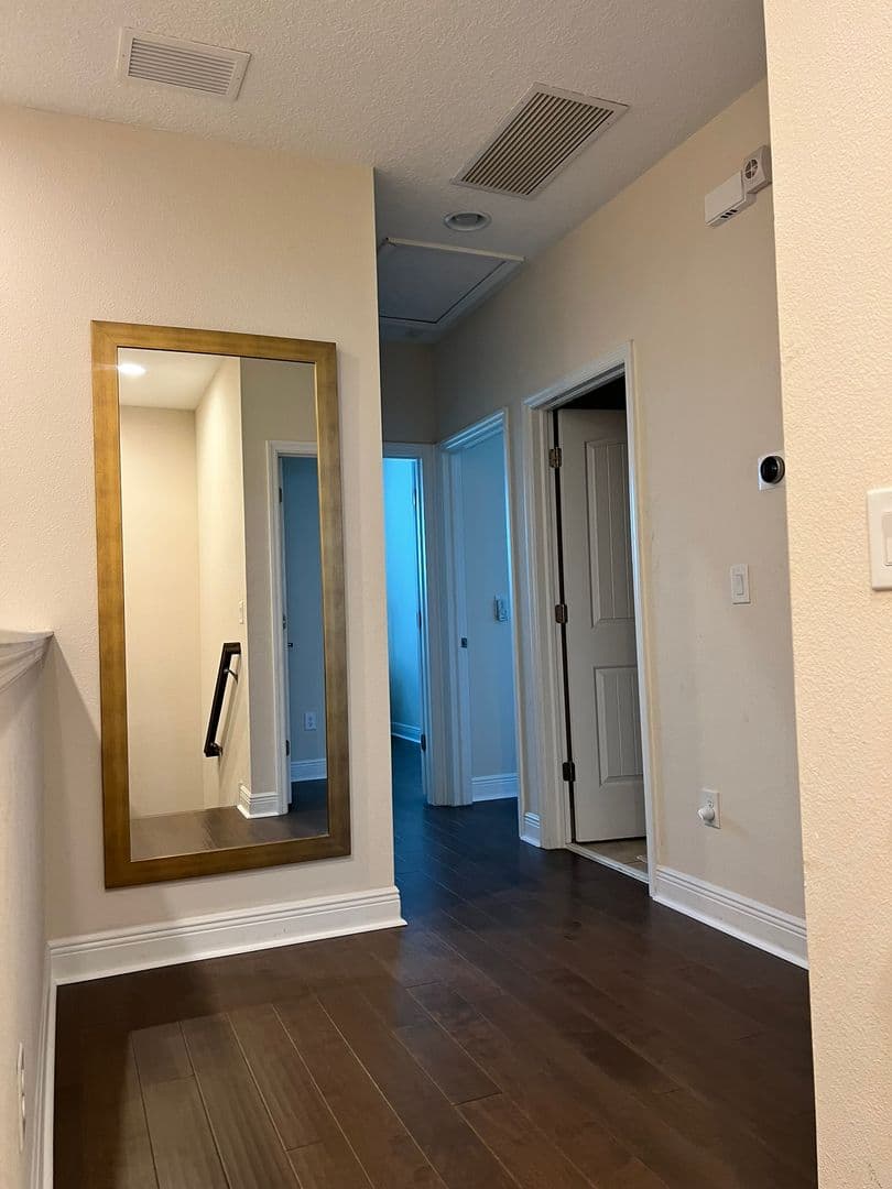 Tampa Apartment: 115 N Arrawana Ave #7