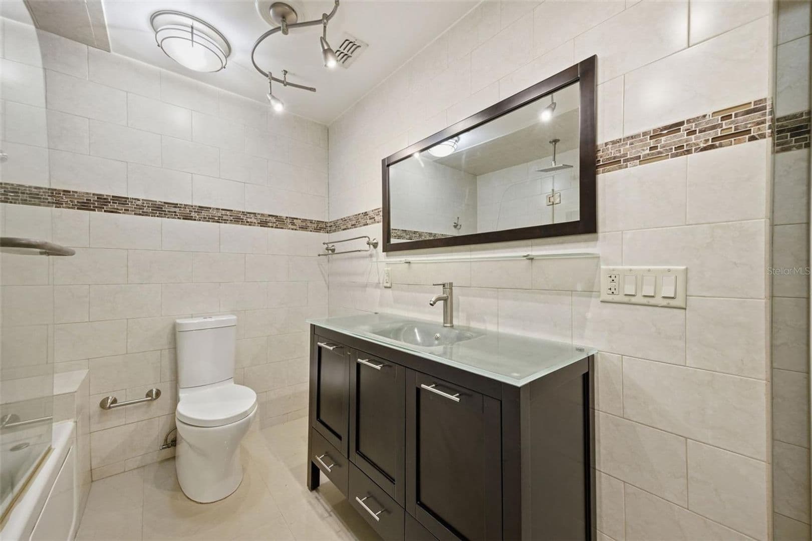 Tampa House: 2512 W. Kansas Ave