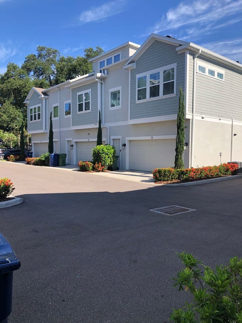 Tampa Apartment: 115 N Arrawana Ave #7