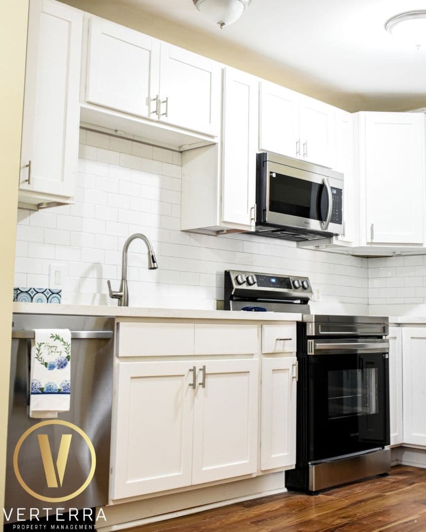 Tallahassee Apartment: 322 Conradi St