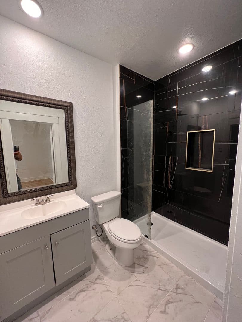 Dallas Apartment: 2442 Catherine St.