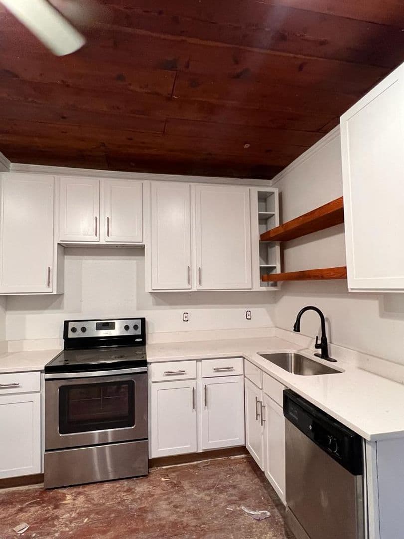 Dallas Apartment: 2442 Catherine St.