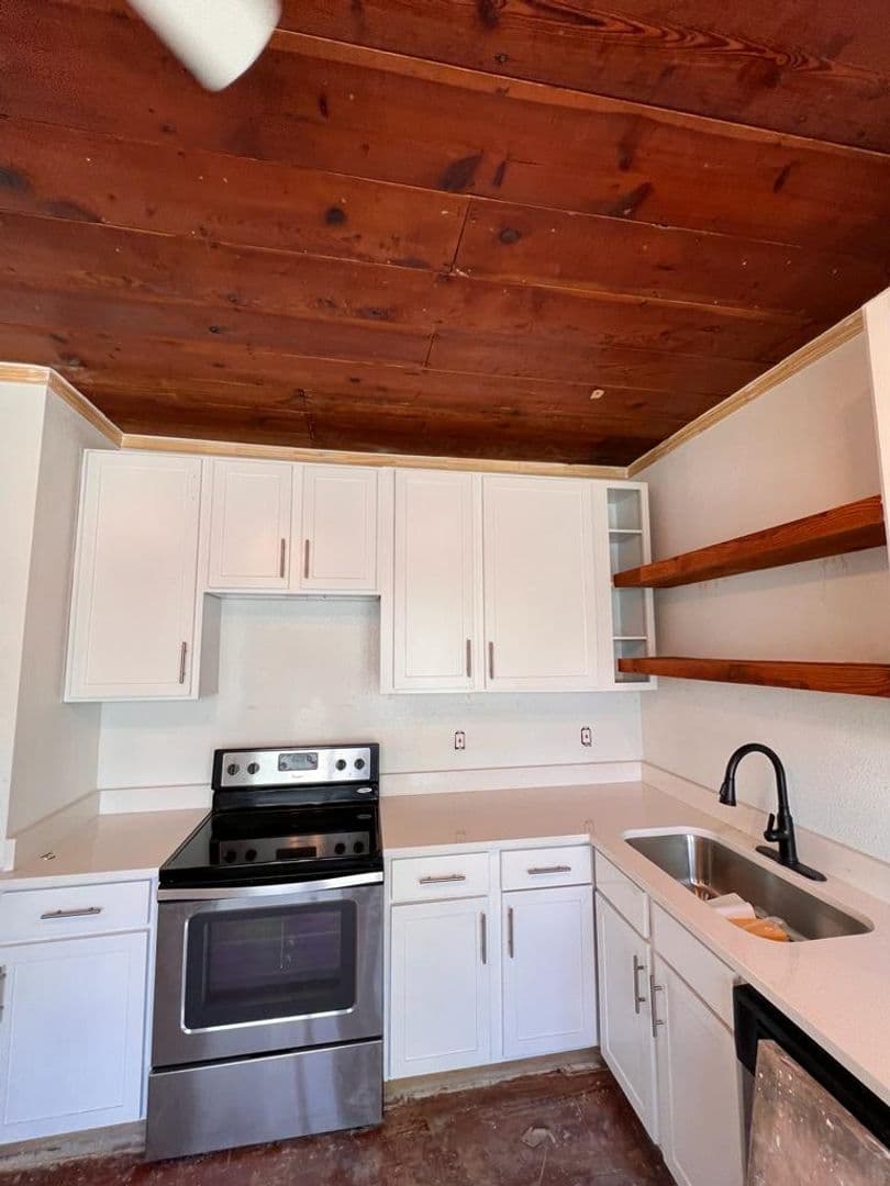 Dallas Apartment: 2442 Catherine St.