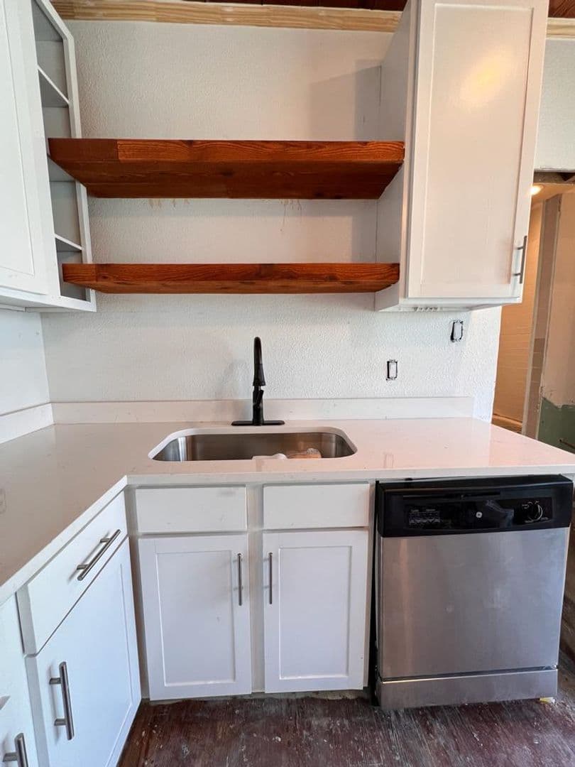 Dallas Apartment: 2442 Catherine St.