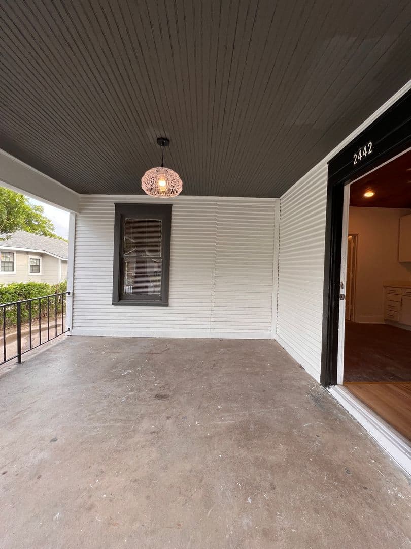 Dallas Apartment: 2442 Catherine St.