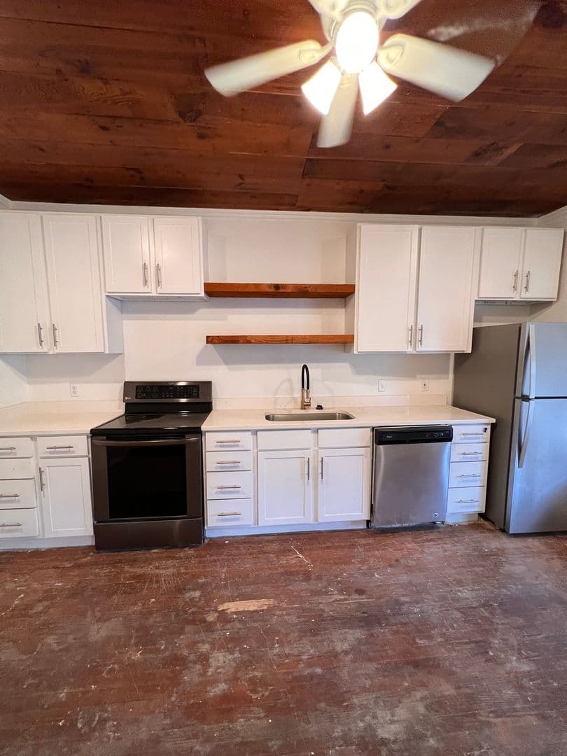 Dallas Apartment: 2442 Catherine St.